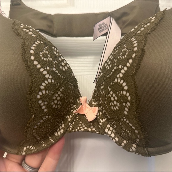 Victoria's Secret Body By Victoria Perfect Shape Padded Push Up Bra Size 34B - Picture 4 of 12